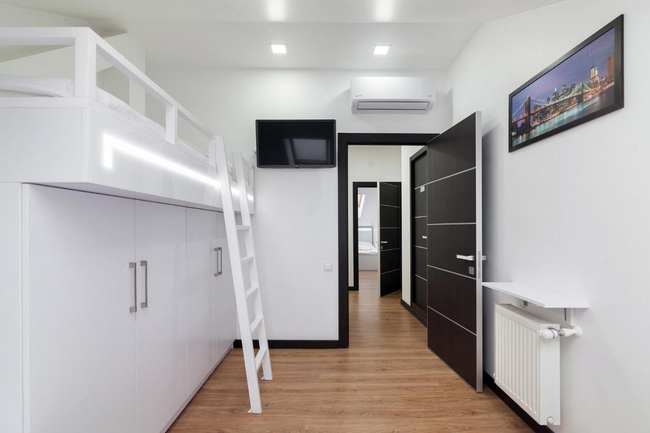 apartment on Doroshenka 38 Lviv Buitenkant foto